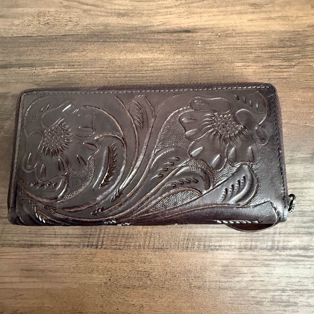 Sts Ranchwear Leather tooled Westward Zip Wallet